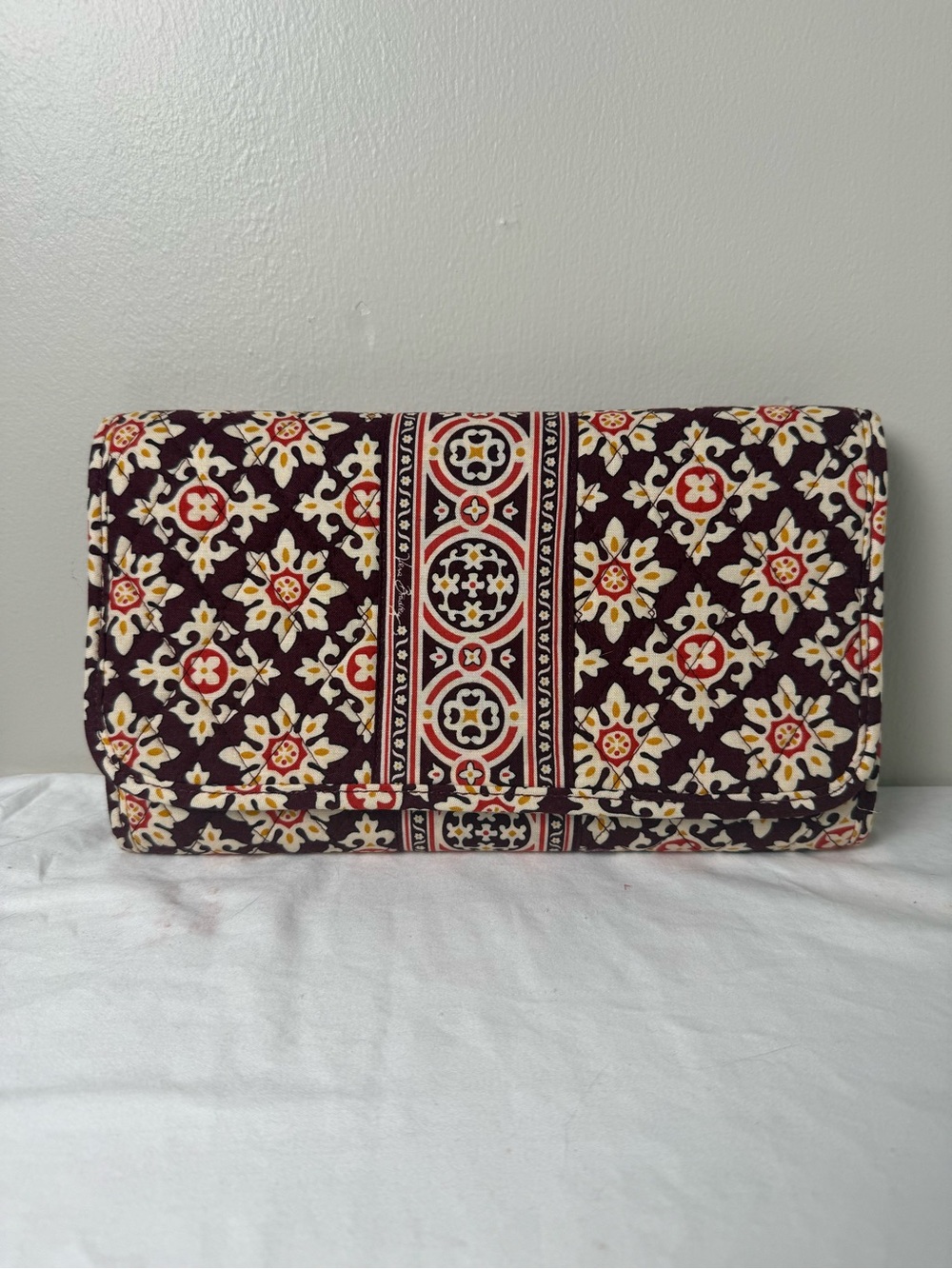 NWT Vera Bradley Medallion CD DVD Case 11” X 6”